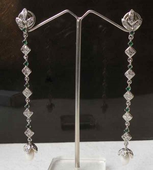 CHARMING SILVER PL LONG VICTORIAN AMERICAN PEARL EMERALD DESIGNER EARRINGS 185