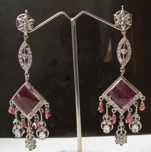 2 PC SILVER FINISH PINK GEMSTONE AD AMERICAN VICTORIAN FASHION JEWELRY EARRINGS