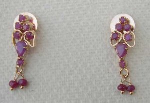 VERY BEAUTIFUL INDIAN 2 PC GOLD FINISH DESIGNER RUBY STUD EARRINGS KE172