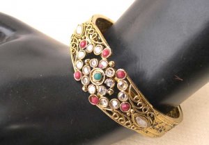 1PC INDIAN ANTIQUE L@@K CZ RUBY EMERALD VICTORIAN STYLE BRACELET 2.6" OPENABLE