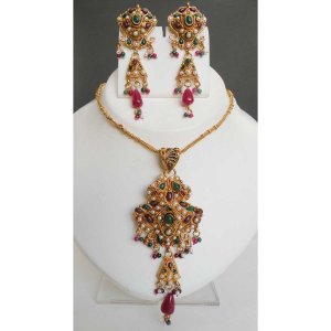 AWASOME! GOLDTONE SIMULATED RUBY EMERALD PEARL POLKI JEWELRY NECKLACE SET FQ85