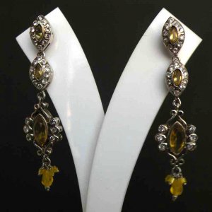 PREMIUM INDIAN JEWELRY VICTORIAN SIMULATED CZ & GLASS BEADS EARRING PAIR fve43