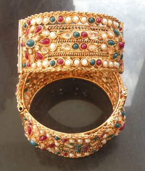 2Pc INDIAN GOLD FINISH PEARL RUBY EMERALD POLKI JEWELRY BANGLE BRACELET 2.4 F130