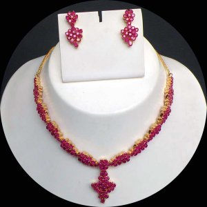 BELLYDANCE DESIGNER ECL GOLDTONE RUBY NECKLACE PREMIUM EARRING 3P RE198
