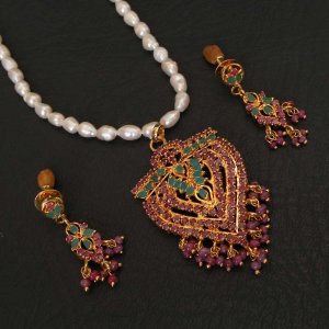 ROYAL CHRISTMAS BRIDAL  22K ECL PLATED RUBY EMERALD PENDANT EARRING 3P RE158