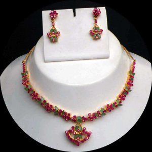 RUBY EMERALD PREMIUM INDIAN BRIDAL JEWELRY  GOLDTONE  NECKLACE EARRING 3P RE122