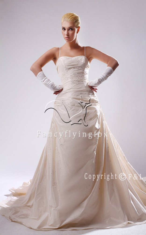 Romantic Full Figured Bridal Gowns 2230W