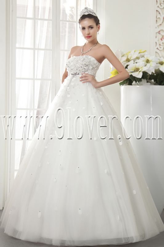 classic white tulle strapless ball gown floor length wedding dress IMG-5504