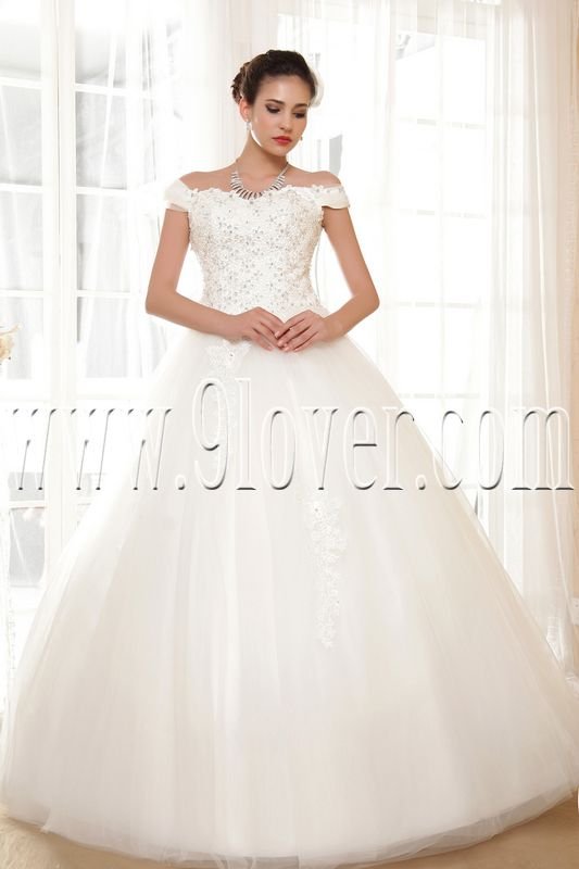 classic off the shoulder ball gown floor length wedding dress IMG-5622