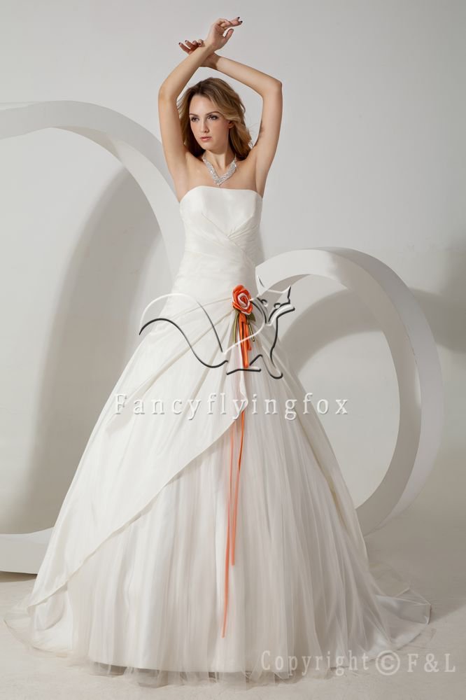 classic white satin and tulle strapless ball gown floor length wedding dress IMG-1643