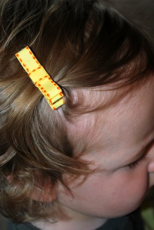 Yellow Bow Clippie