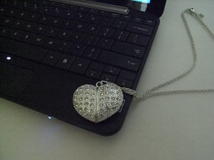 4GB SILVER HEART Flash Memory Stick Thumb Drive