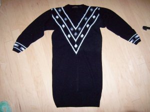Knit Dress Black/ White& Pearl Trim Size 10 Medium