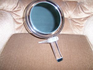 Hand Mirror Reg/Magnifier w Stand  BNK171