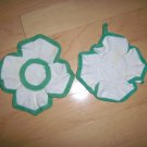 Set Of Two Pot Holders White/Green 4 Leaf Clover BNK197