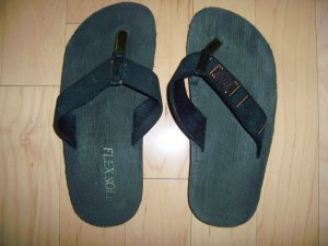 Misses/Ladies Thongs Aztez Trim Size 7 BNK282