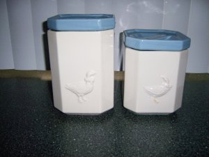 Canister Set 2 Pcs White w Duck Design  BNK290