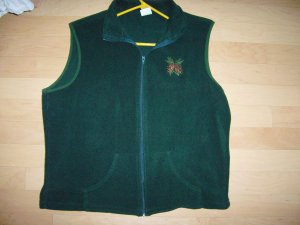 Men's Vest Green w Acorn Design BNK318