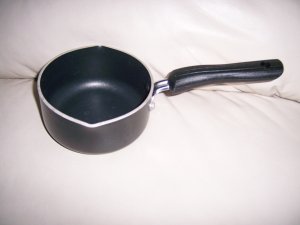 Pan 5x3 W Pour Sprout Teflon Coated BNK345