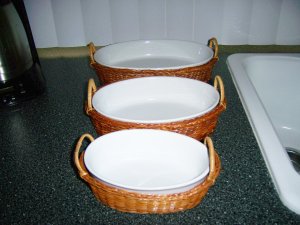 Tan Wicker Holder & Bowl Serving Set Of Three BNK399