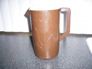 Brown w Tulip Design Pitcher BNK410