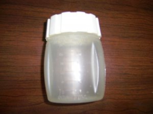Shaker Cup w oz &  Cup Measures BNK414