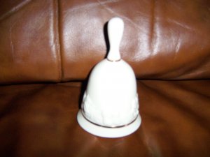 Lenox Hand Crafted Bell 3x5 w Ringer BNK483