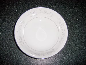 Fine China Serving Bowl w Platinum Rose Design BNK514
