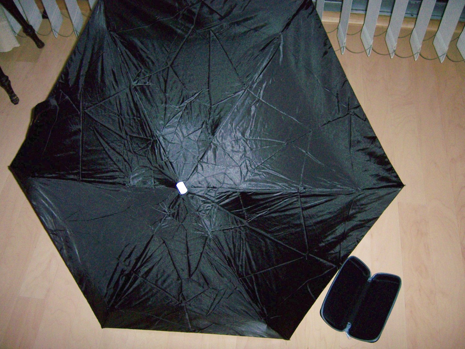 Umbrella Black 30" Coverage BNK676