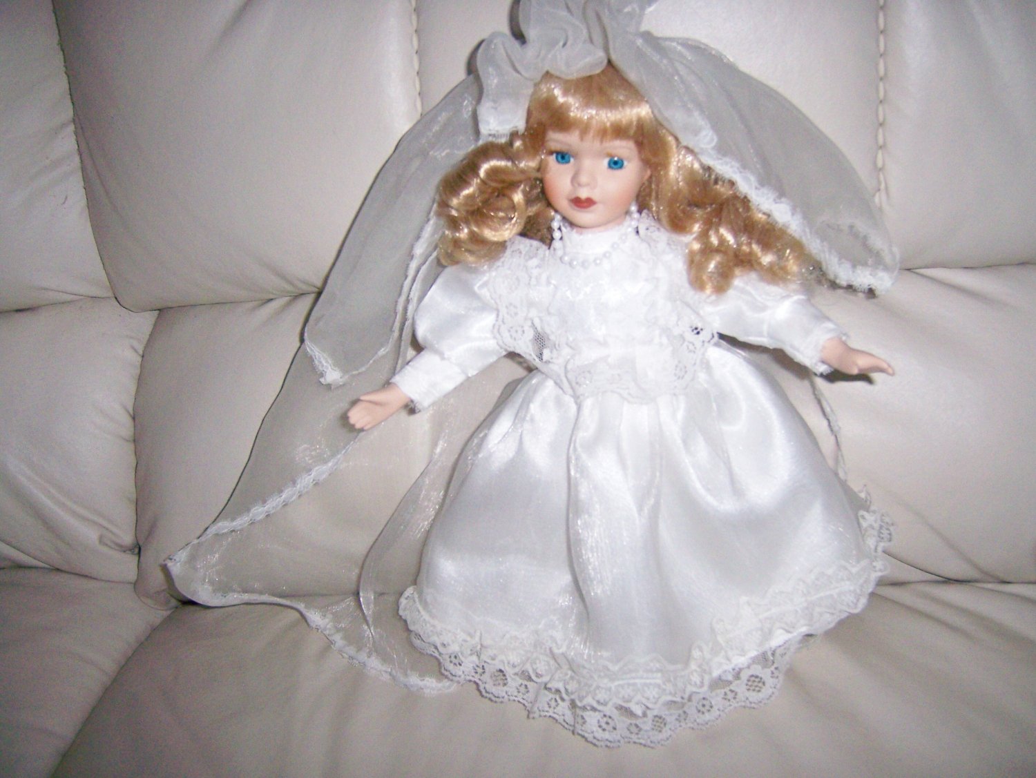 Sharon Blond Bride 15" Doll BNK847