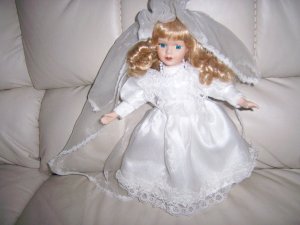 Sharon Blond Bride 15"  Doll  BNK847