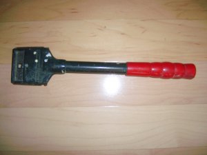 Scrapper Uses  2" Blades With Rubberized Handle BNK1136