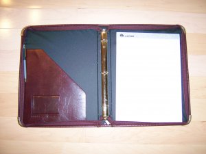 Burgandy Folder W 11x8 Note Pad & Calculator  BNK1154