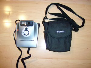 Polaroid Camera & Case  BNK1156