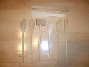 8 Pc Set Wood Utensils  BNK1161