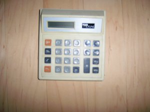 Hand Held Calculator Tax Hotline  BNK1165