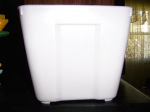 Ice Bucket Storage 7x6 with 30 1"balls To Freeze BNK1179