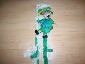 Leprechaun Wind Song Very Attractive  BNK1357