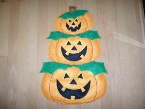 Three Attached Hanging Pupkins  BNK1538