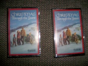 Cassettes Set Of Two "Christmas Throughout The Years" BNk1656