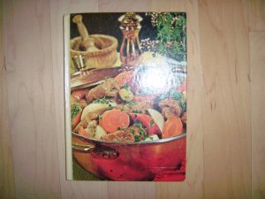 Casseroles Cook Book  BNK1873