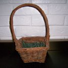 Basket w Green Grass  BNK1889