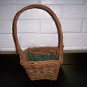 Basket w Green Grass  BNK1889