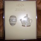 Lenox Fine Ivory China & Trimed w 24K Gold Set Two Pins BNK1967
