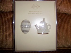 Lenox Fine Ivory China & Trimed w 24K Gold Set Two Pins BNK1967