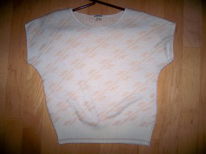 Misses Size 34 Creame Color Sweater BNK1986