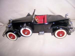 Stutz BlackHawk  1927  By Danbury Mint  BNK1997