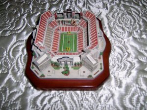 Buccaneer Raymond James Stadium By Danbury Mint BNK2024