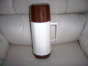 Thermos Bottle White W Brown  BNK2201