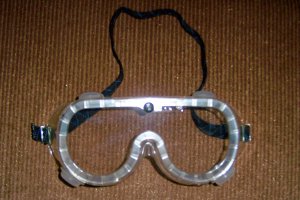 Safety Eye Googles   Fits All BNK2425